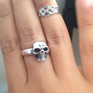 925 sterling silver skull ring