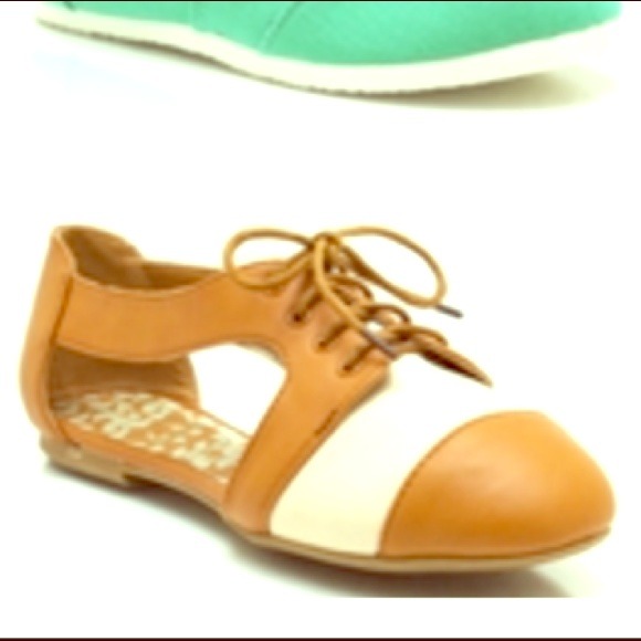 Cutout Oxfords