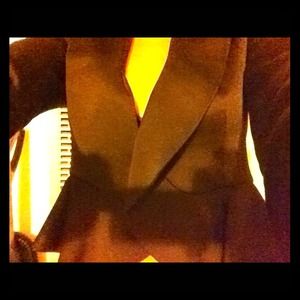 BCBG Blazer 💄💛