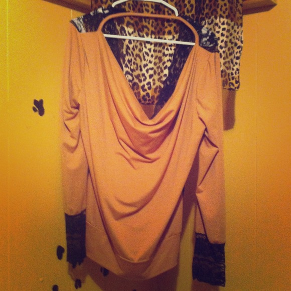 Great condition👌 Long sexy long sleeve shirt!