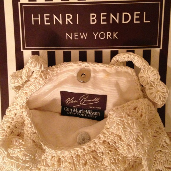 Vintage Henri bendel crocheted small purse - Picture 2 of 4