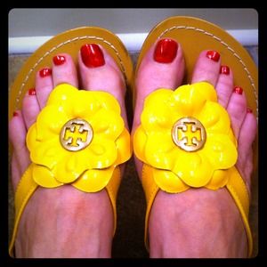 💗SOLD- bundle sandals & dress-sraisa