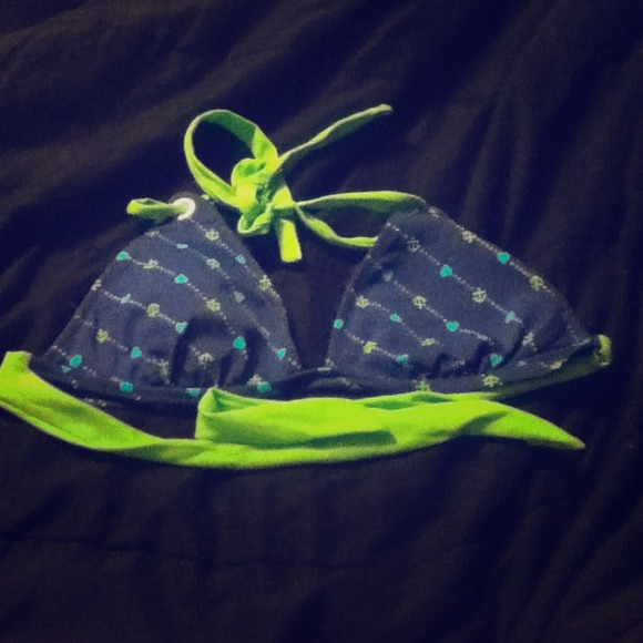 I'm selling my swimsuit top