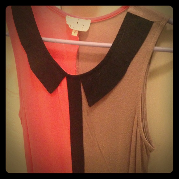 Peter Pan collar sleeveless shirt