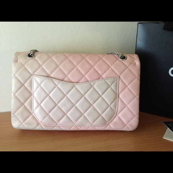 💯Auth Chanel limited edition gradient reissue 227 - Picture 3 of 4