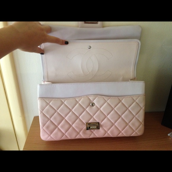 💯Auth Chanel limited edition gradient reissue 227 - Picture 4 of 4