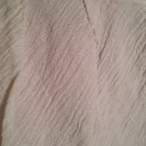 A&F Textured White Mini Skirt - Picture 3 of 4