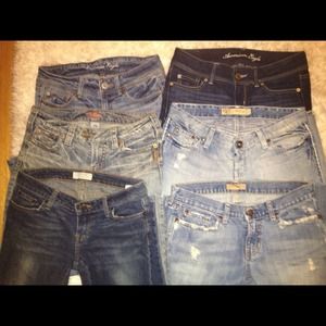 Bundle these 6 pairs of Jeans for 100.
