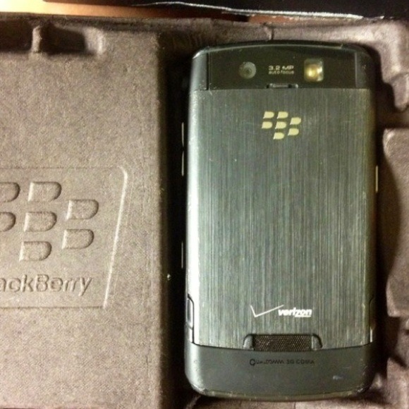👍BlackBerry Storm! Box, Charger, Disk, Warranty. - Picture 2 of 3