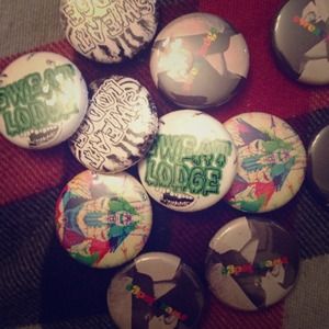 Art buttons