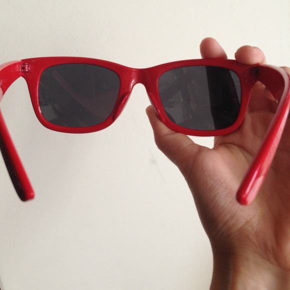 Red fake aviators - Picture 3 of 3