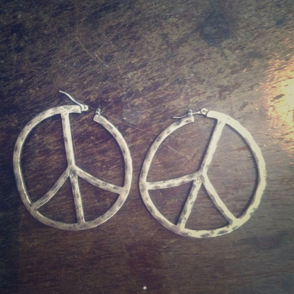 ❌BUNDLED❌Round peace earrings