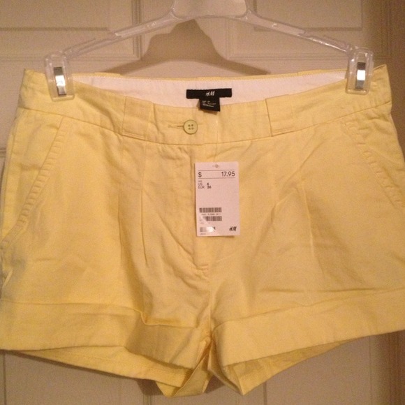 ******SOLD****Shorts - Picture 2 of 3