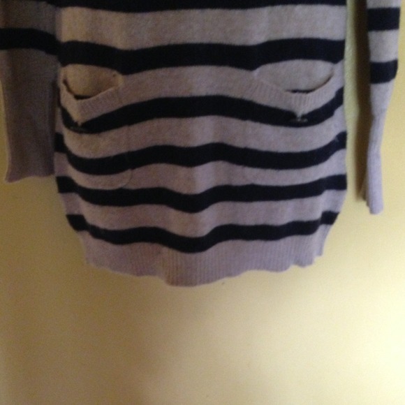 🚫SOLD🚫 Long sleeve - Picture 2 of 3