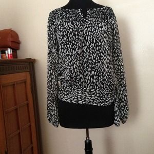 Micheal Kors black and white print blouse