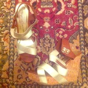 Chinese Laundry Wedges Size 8