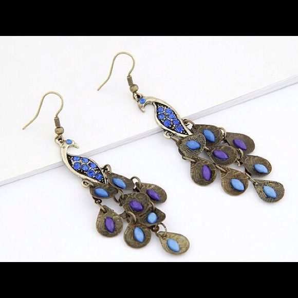 ❌SOLD BUNDLE❌Gem Peacock Earrings