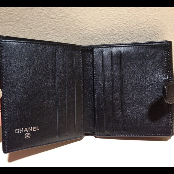 Authentic CHANEL Caviar Wallet NOT FOR SALE - Picture 4 of 5