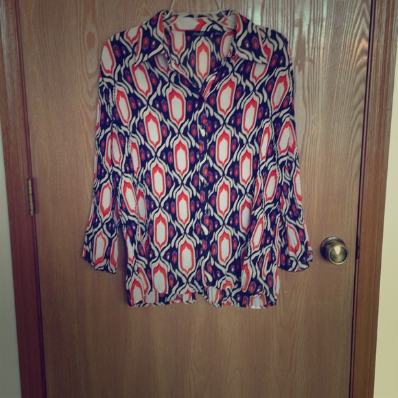 Fun graphic print blouse!