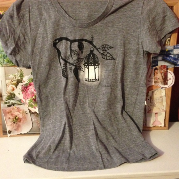 Bundled!!!📦📦📦FEIST t-shirt The Reminder