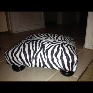 Zebra cushion seat