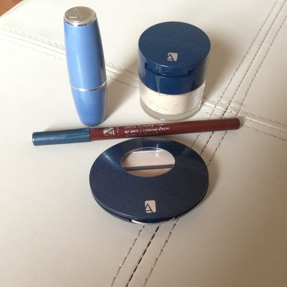 Avon make up