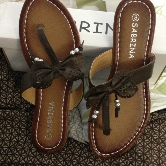 💥💥SOLD IN BUNDLE💥💥Sabrina Sandals - Picture 2 of 2