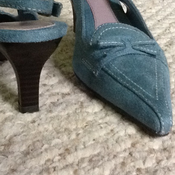 NWT Funky Blue Suede Shoes! - Picture 3 of 4