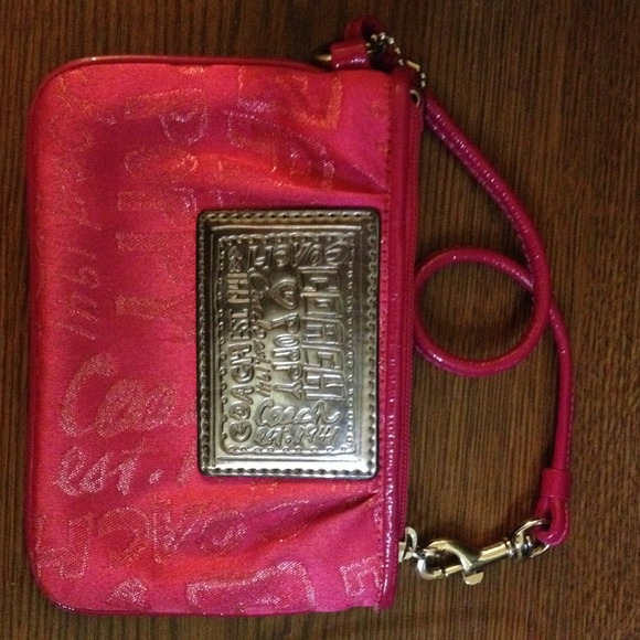 Authentic Coach Poppy wristlet