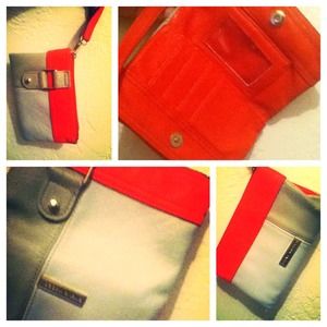 Steve Madden pouch. Great condition!👛