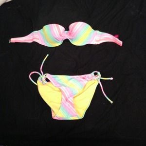 Very cute VS Push -Up Bandeau swimsuit.