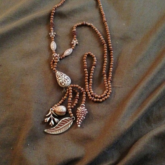 necklace - Picture 2 of 2