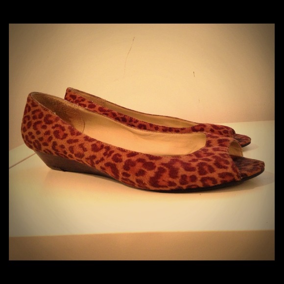 🚫SOLD❗️Animal Print peep toe shoes