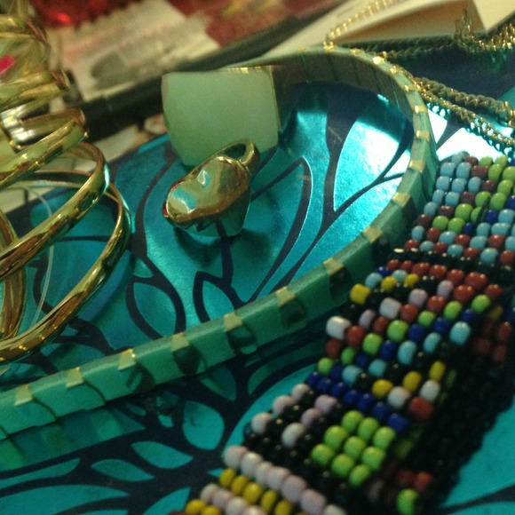 Jewelry bundle - Picture 3 of 4