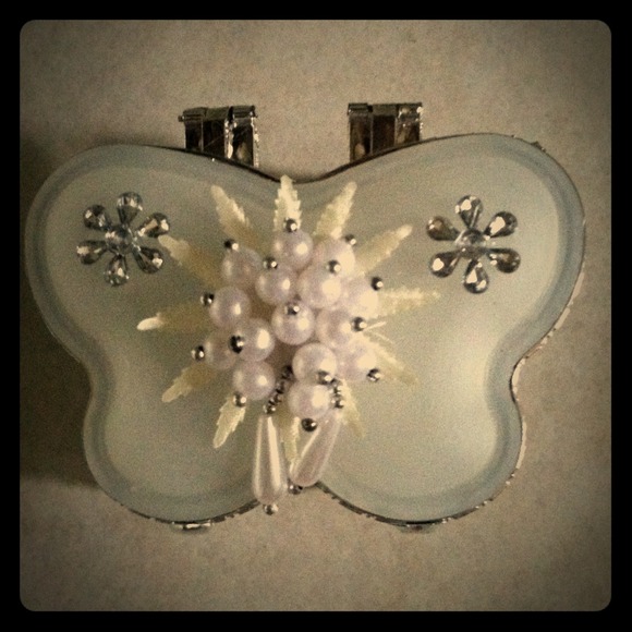 Jewelry Box - Picture 1 of 4