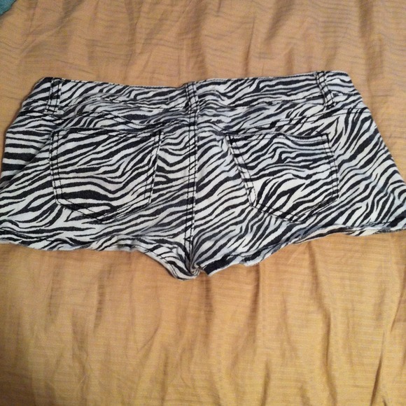 Zebra print denim shorts! - Picture 2 of 2
