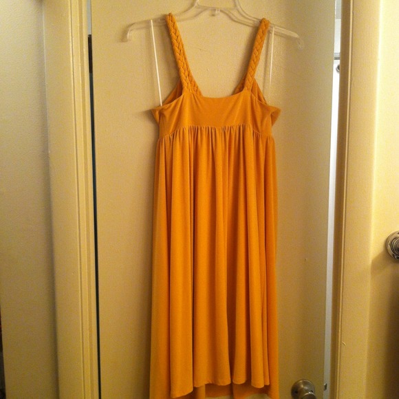 Yellow Dress - Picture 2 of 3