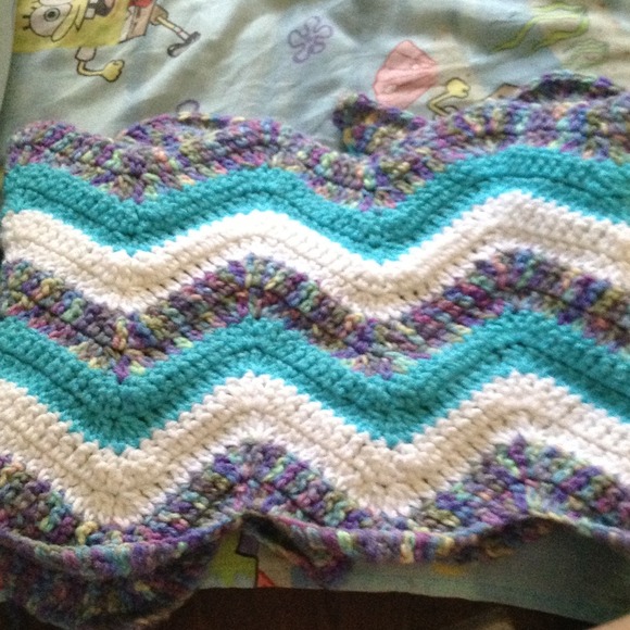 Hand knitted center table