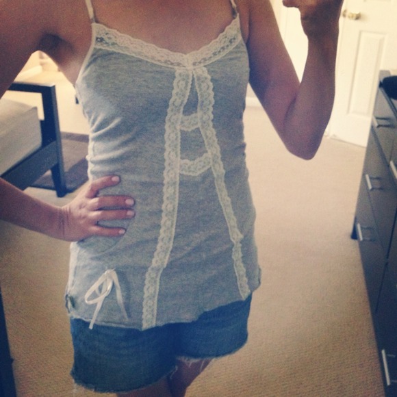 HOLLISTER Sexy Lace Tank - Picture 2 of 2