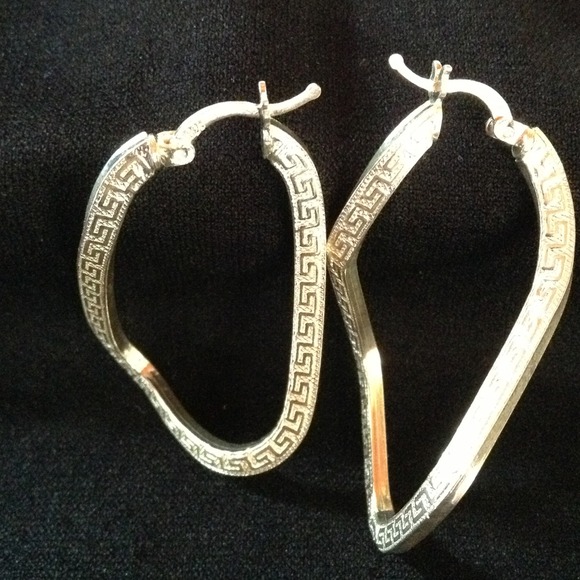 ✔🔴SOLD🔴✔SILVER EARRINGS 👌💯%SILVER Z✔