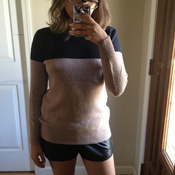 Colorblocked Sweater - Picture 2 of 3