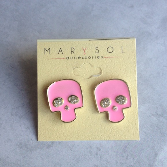 ****Sold out****Light Pink Skull Earrings