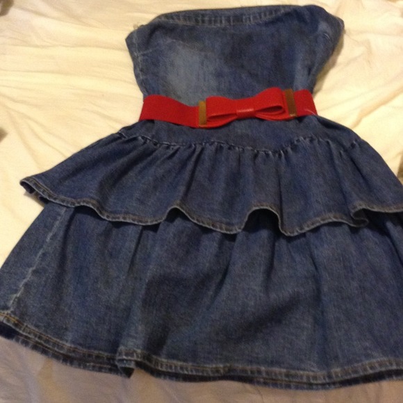 Denim ruffle dress strapless