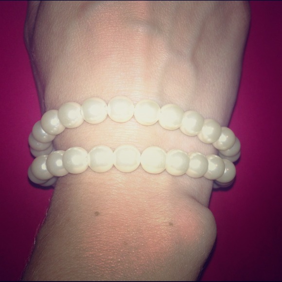 Pearl bracelets