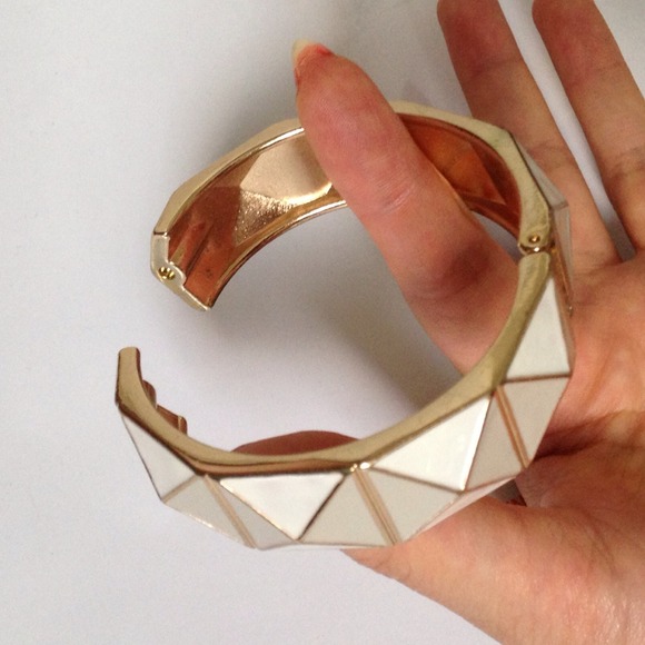 White Pyramid Stud Bangle - Picture 3 of 3