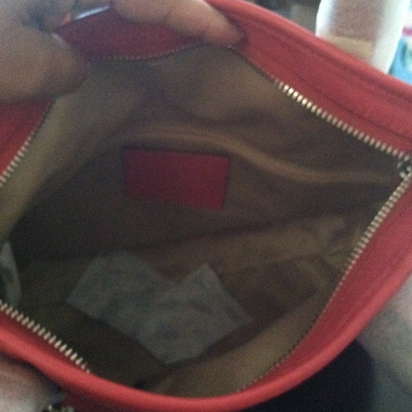 Coach coral color - Picture 2 of 3