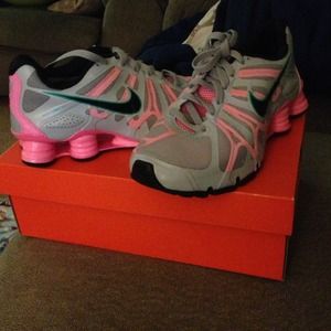 Woman's Nike shox turbo+13 size 8 NEW!!!