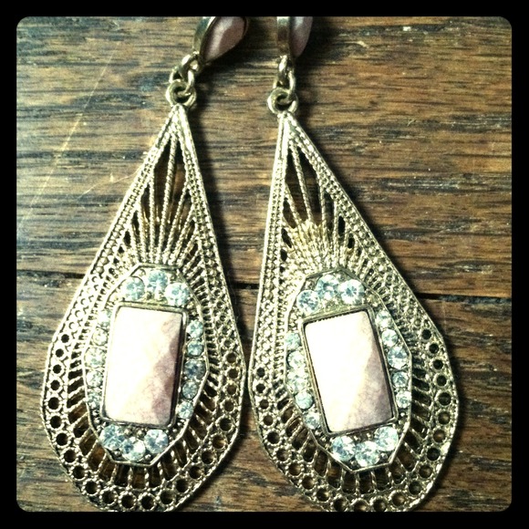 Drop statement earrings