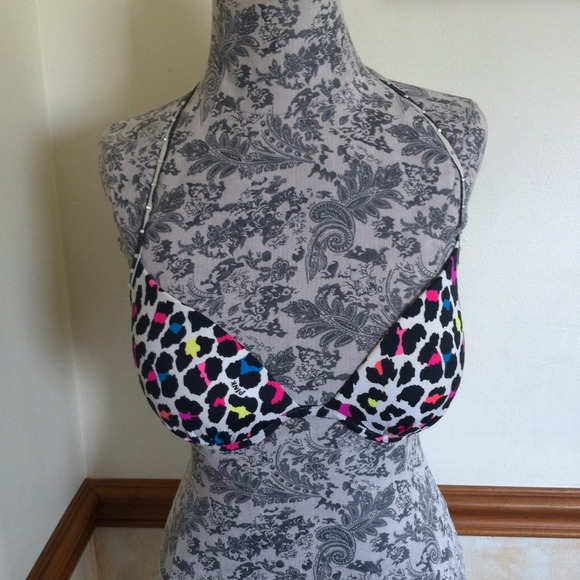 Bombshell bikini top