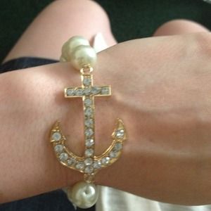 Gold Anchor Bracelet